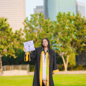 Meet your Posher, Emani